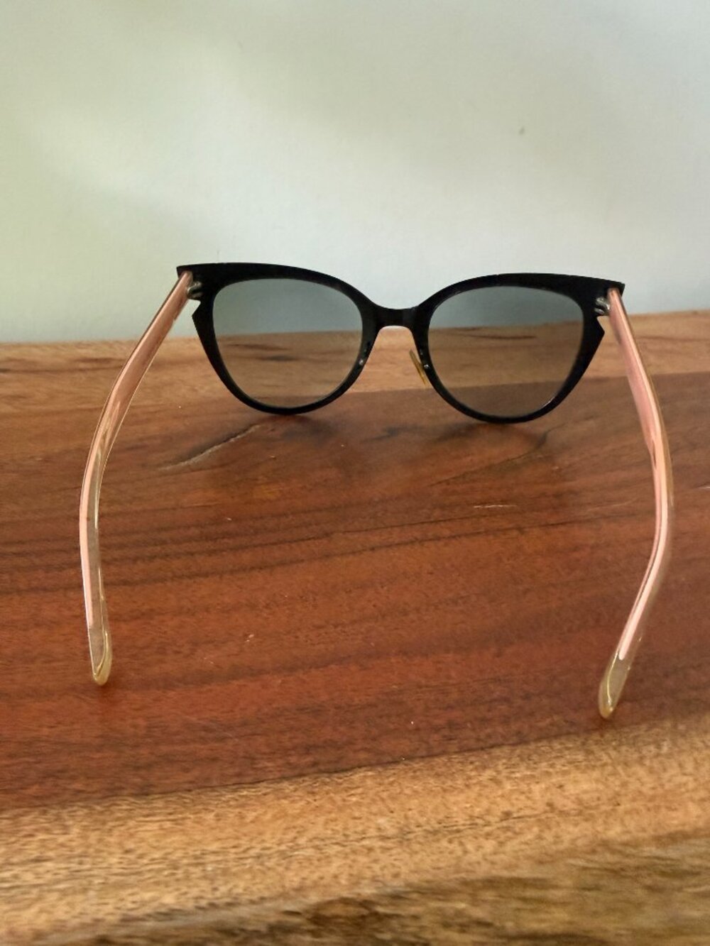FENDI Sunglasses - Picture 4 of 8